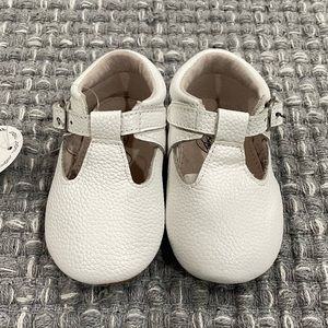BABY MOCCS | Mary Jane Leather Moccasins